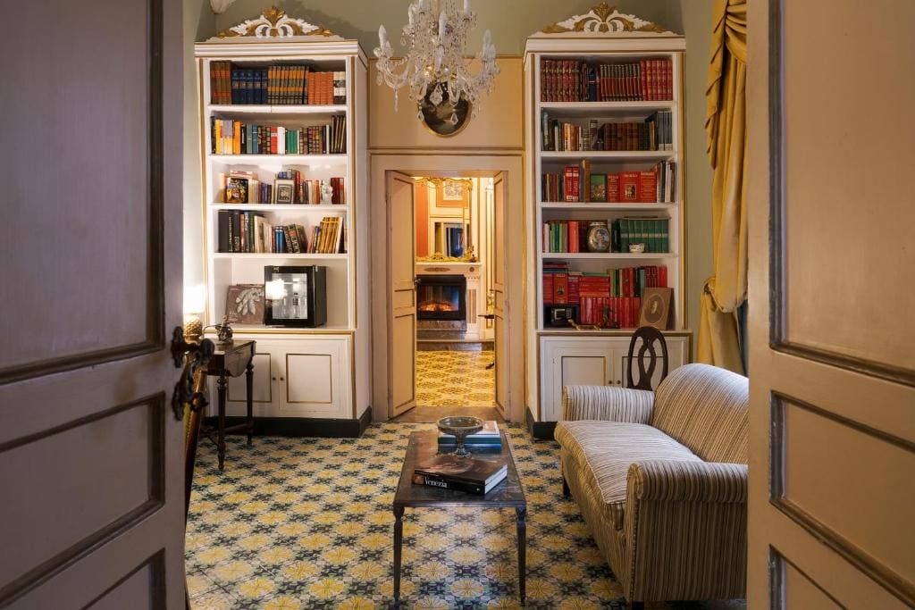 Deluxe Suite room - Image 1