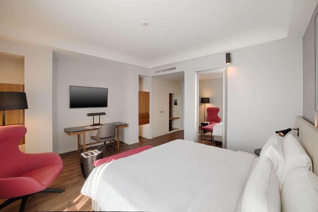 Premium Room - High Floor room - Image 2