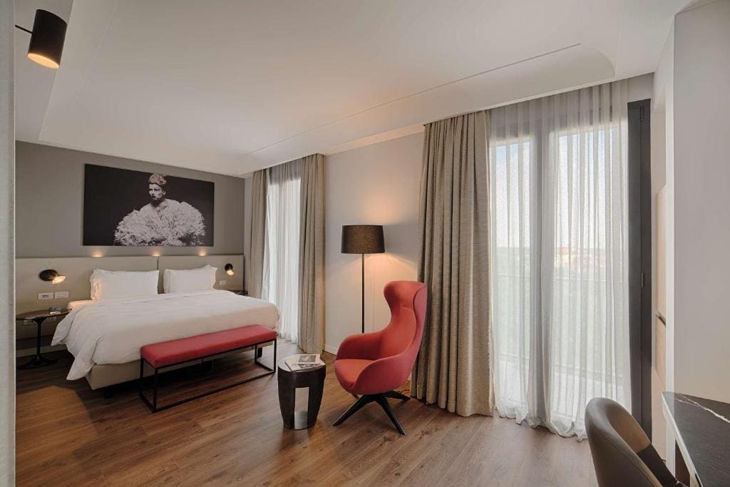 Premium Room - High Floor room - Image 3