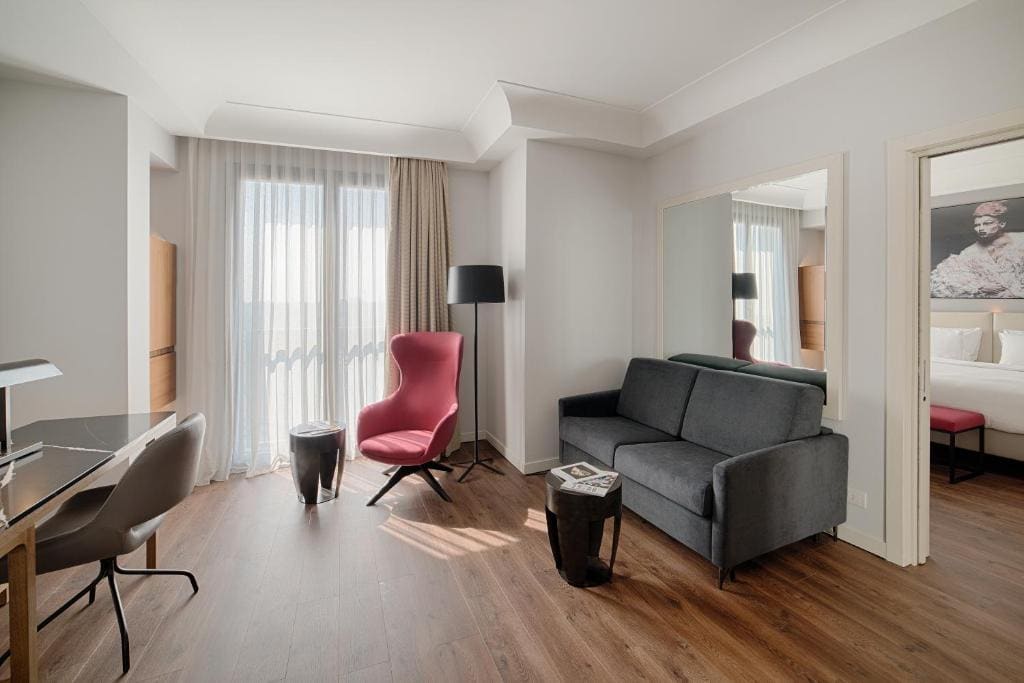 Suite room - Image 3