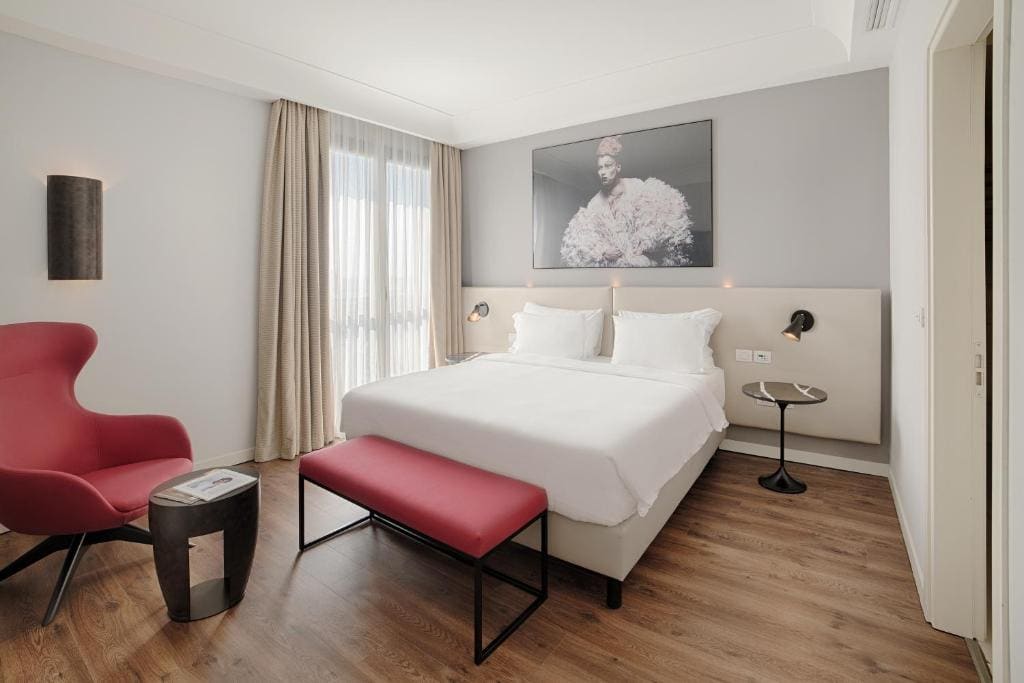 Suite room - Image 1