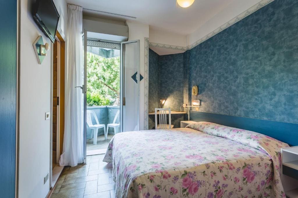Triple Room with Balcony room - Image 1