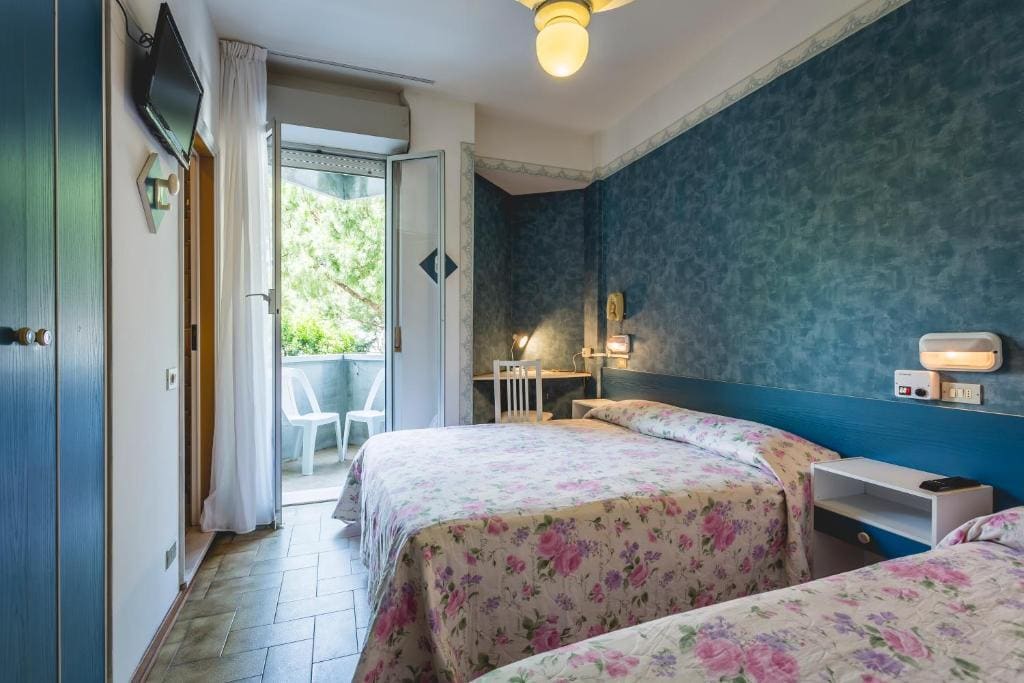 Triple Room with Balcony room - Image 2