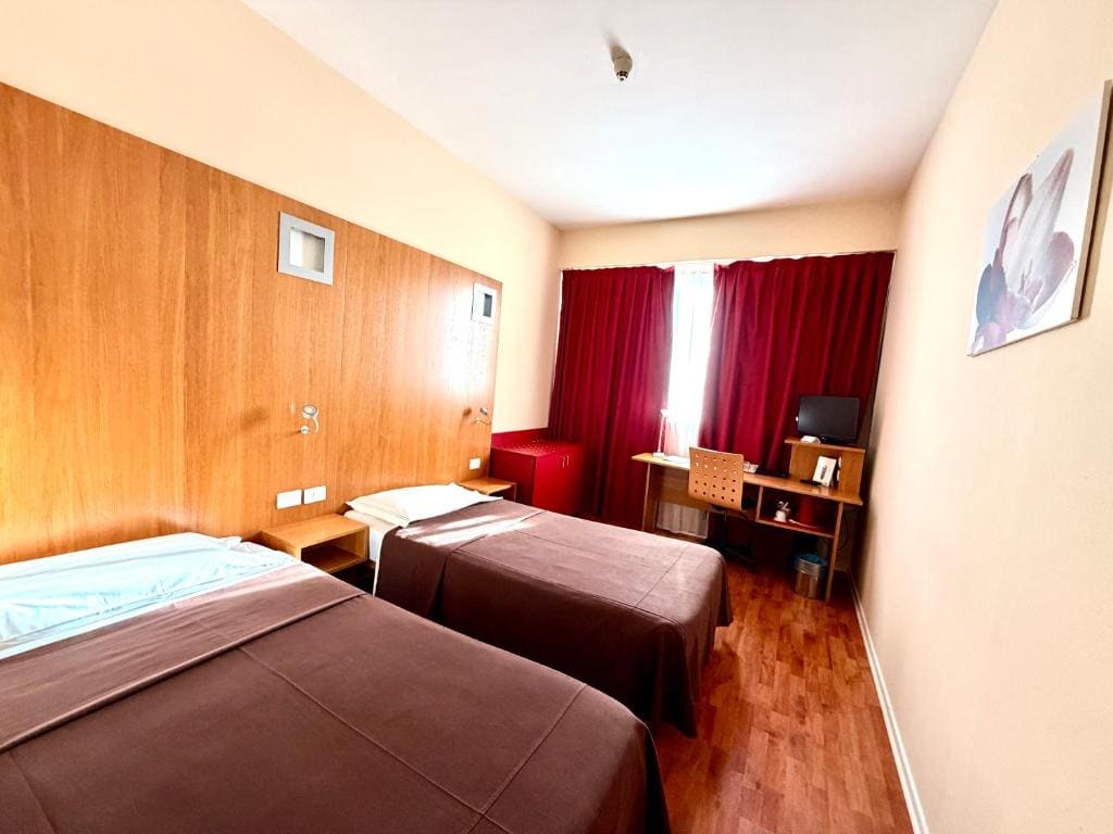 Classic Twin Room room - Image 1