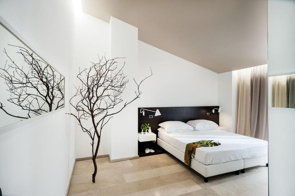 Superior Double or Twin Room room - Image 2