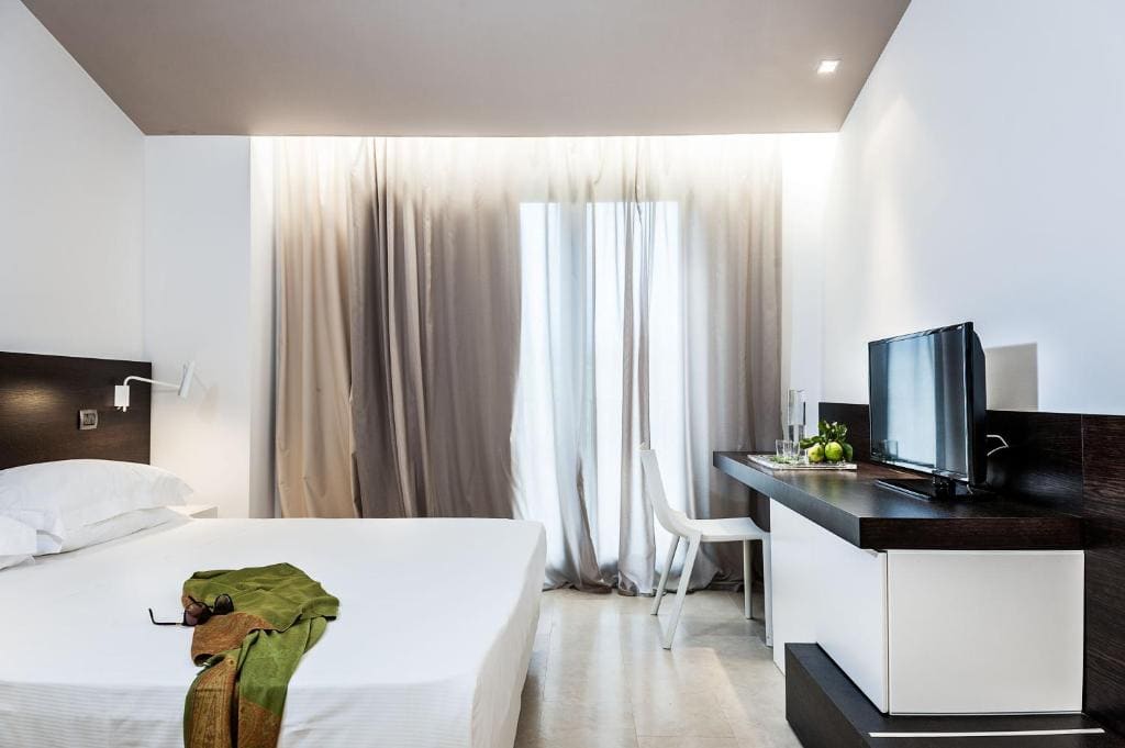 Superior Double or Twin Room room - Image 1