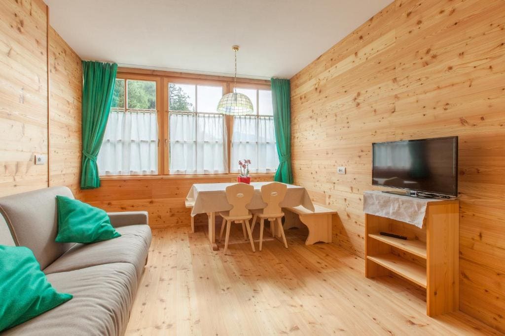 Two-Bedroom Apartment with Balcony room - Image 3