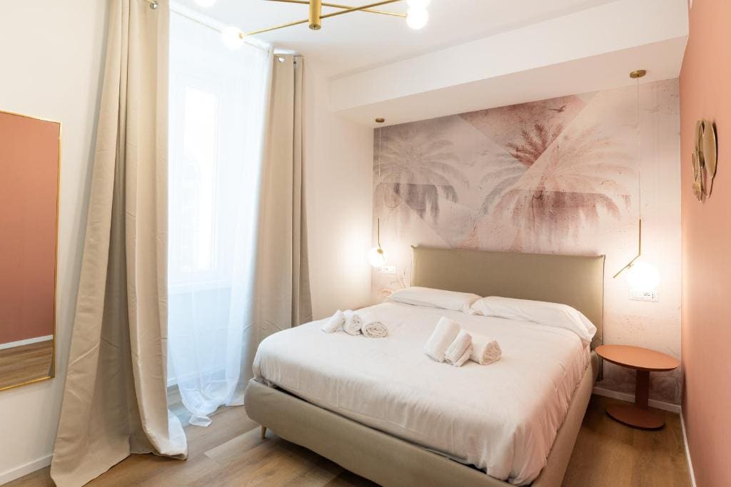 Deluxe Queen Room room - Image 1