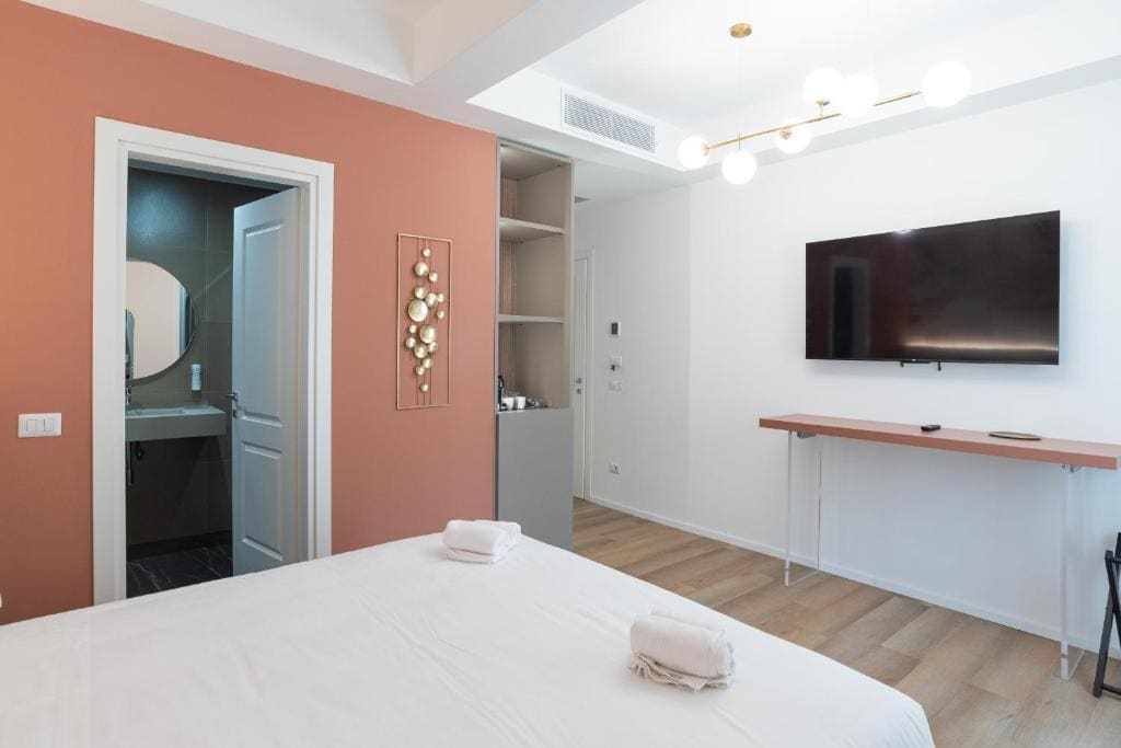 Superior King Room room - Image 1