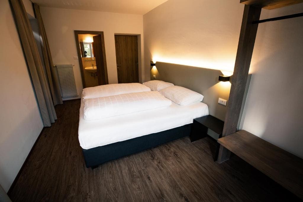 Deluxe Double Room with Balcony room - Image 1