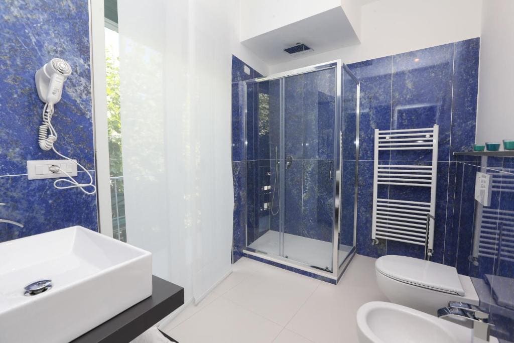 Double Room with Balcony and Street View room - Image 1