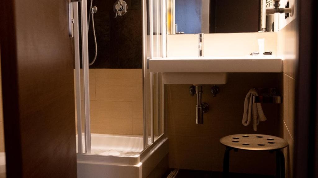 Double or Twin Room room - Image 3