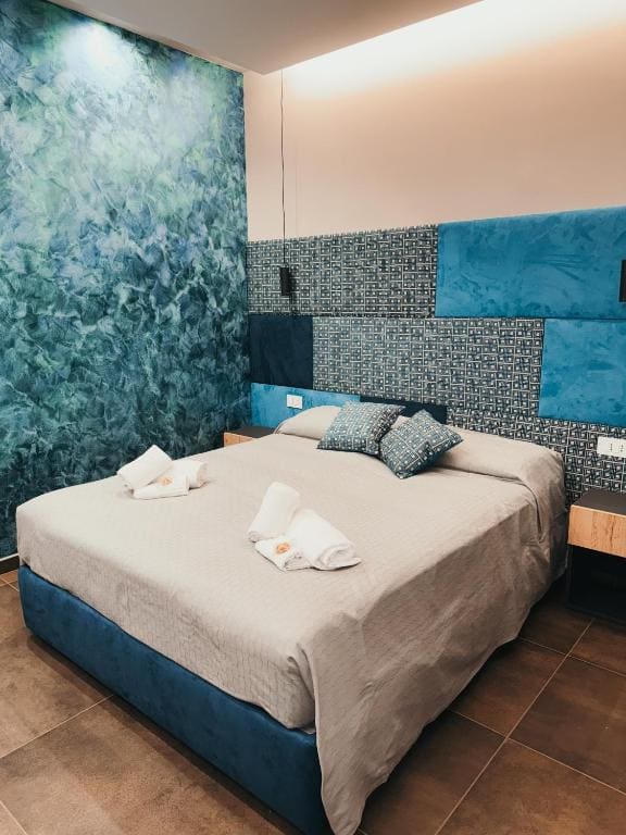 Deluxe King Room room - Image 1