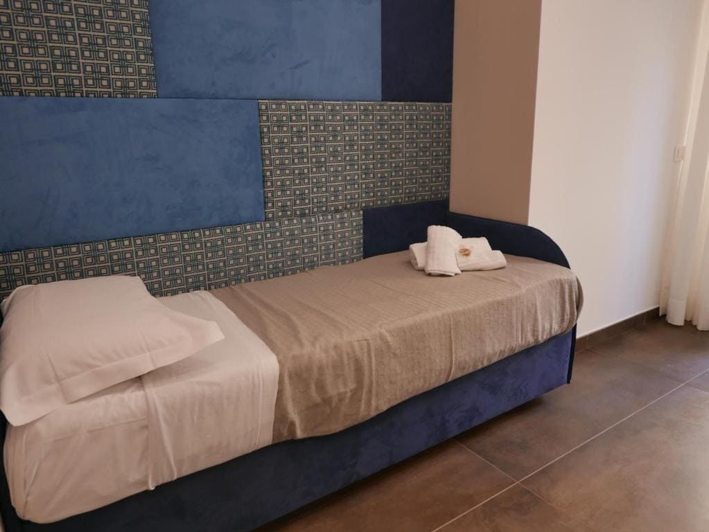 Deluxe King Room room - Image 3