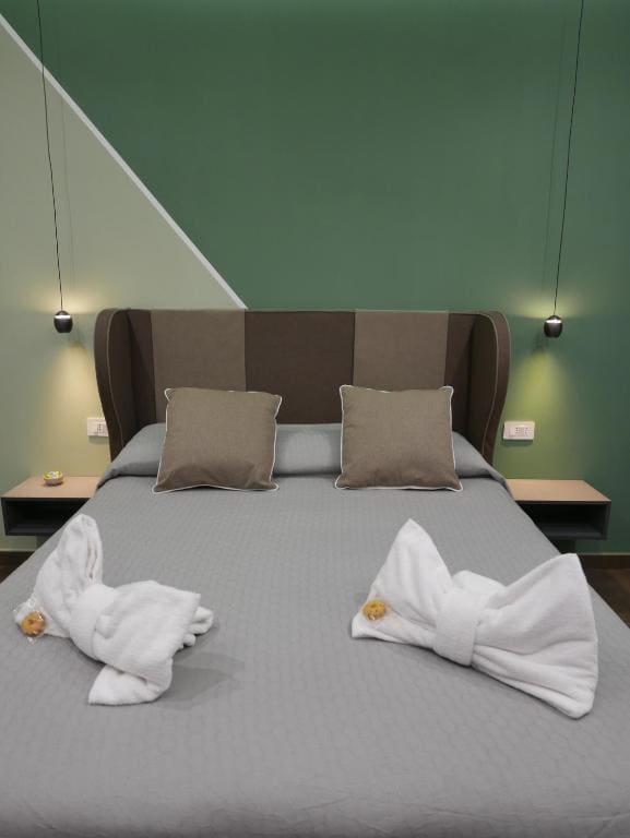 Standard King Room room - Image 3