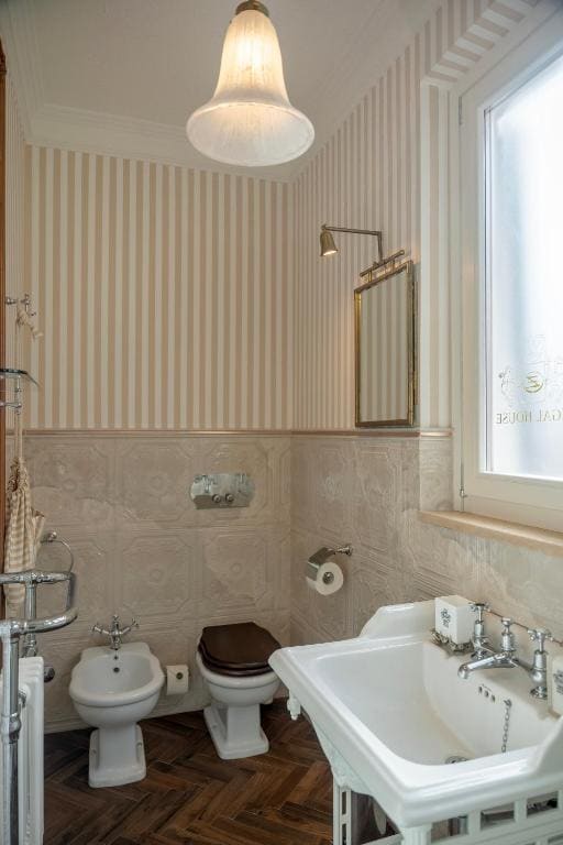 Quadruple Room with Private Bathroom room - Image 1