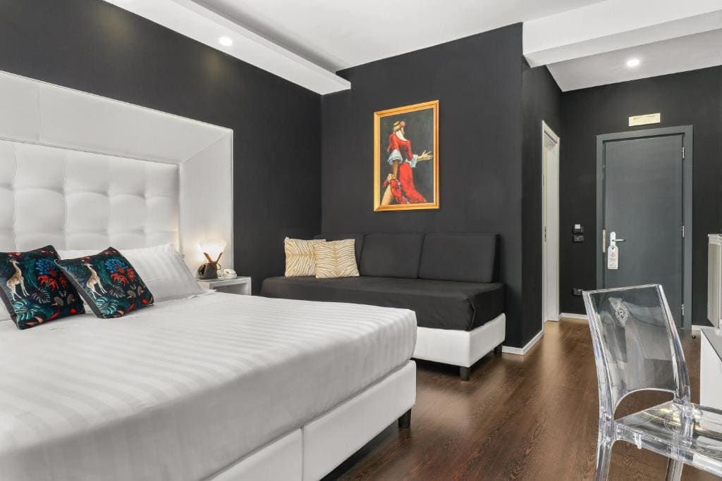 King Room with Balcony room - Image 1