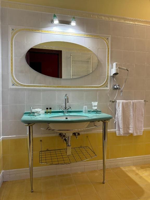 Deluxe Double Room room - Image 2