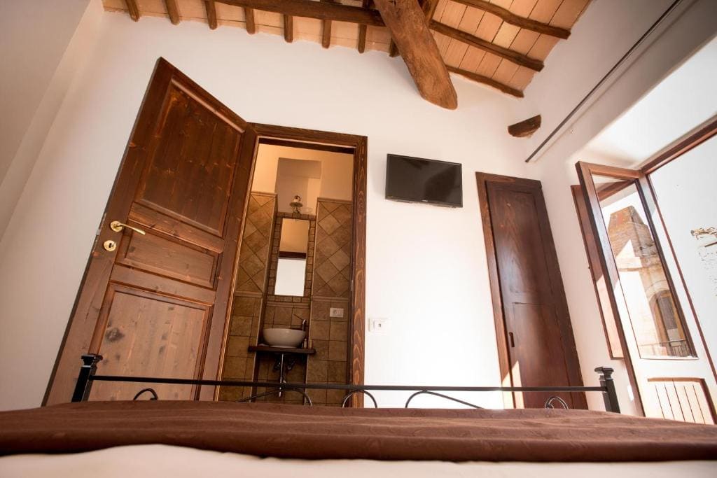 King Room room - Image 3