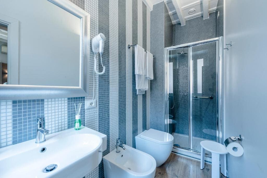 Superior Double Room room - Image 2