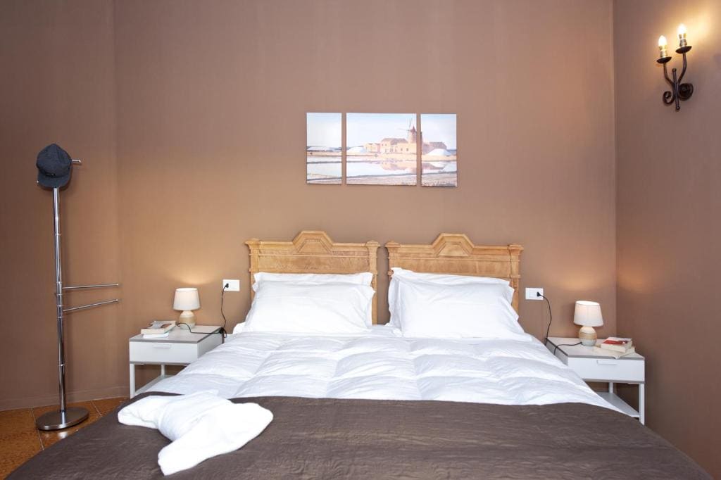 Double Room with Terrace and Sea View room - Image 2