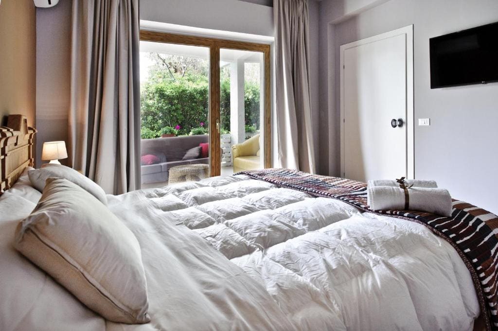Family Room with Garden View room - Image 3