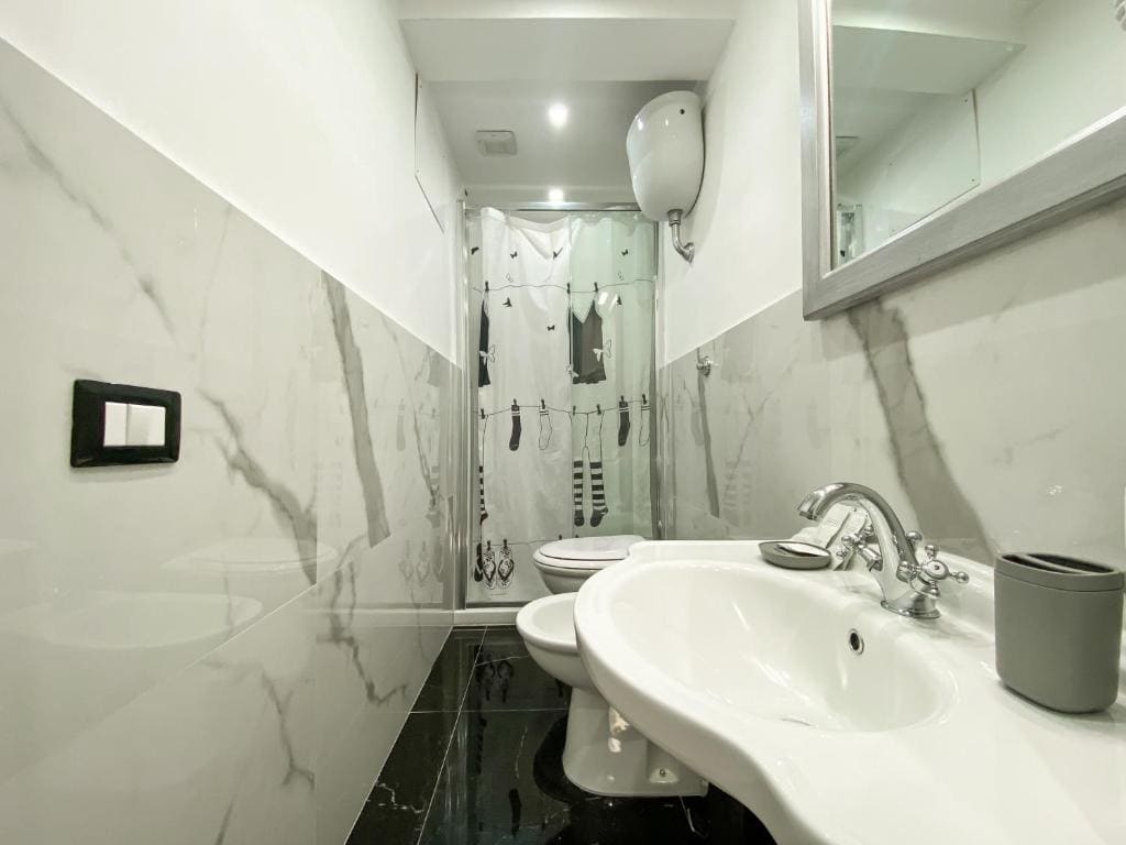 Deluxe Double or Twin Room with Balcony room - Image 1
