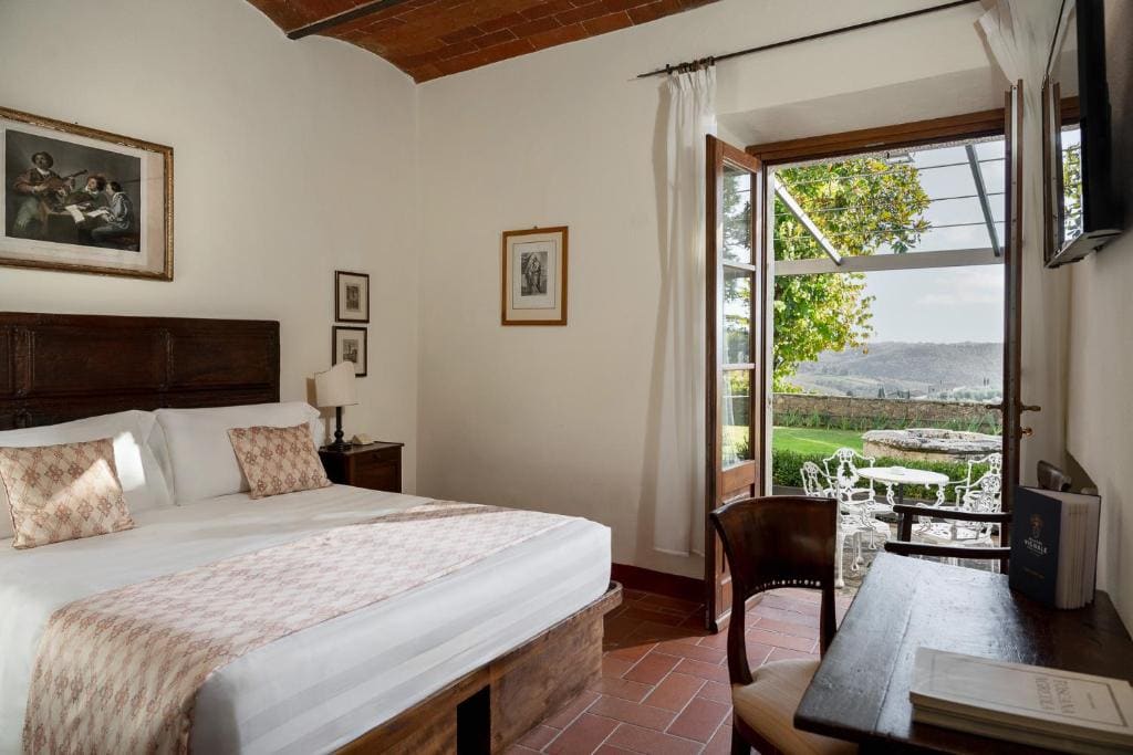 Deluxe Room with Private Garden room - Image 2