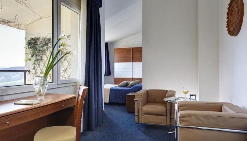 Deluxe Room room - Image 1
