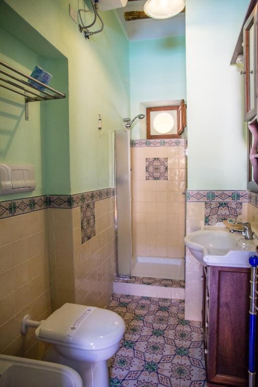 Double Room with Partial Sea View room - Image 1