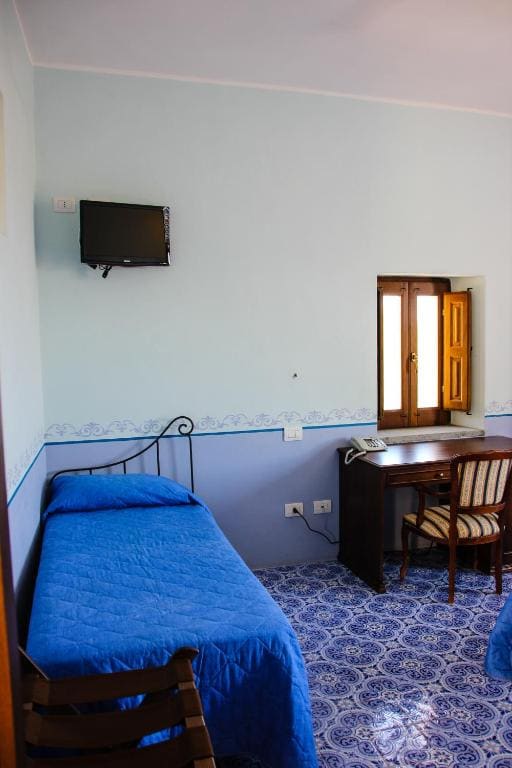 Double or Twin Room with Balcony room - Image 1
