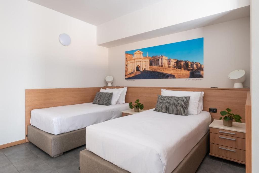 Comfort Twin Room room - Image 3