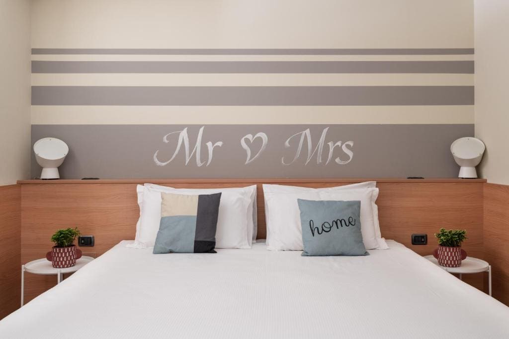 Deluxe Room room - Image 2