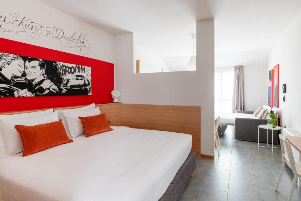 Superior Triple Room room - Image 1
