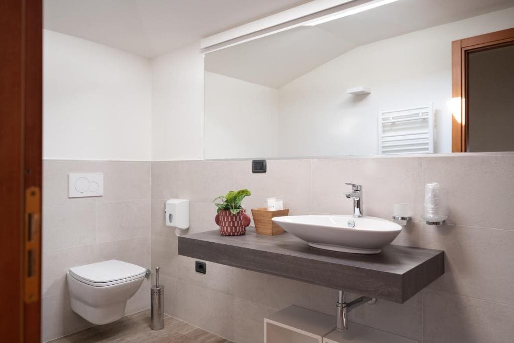 Three-Bedroom Suite room - Image 3