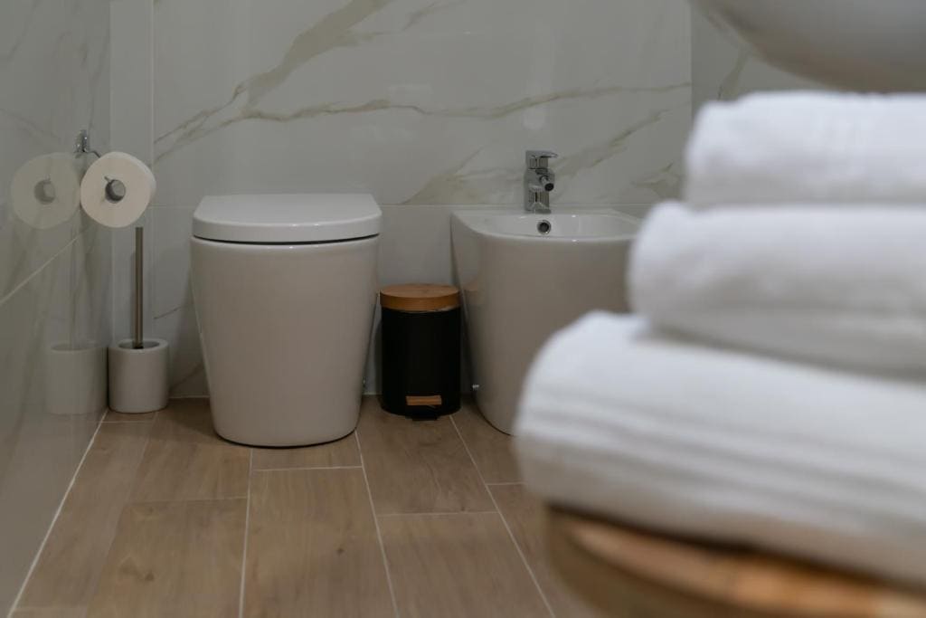 Twin Room with Private Bathroom room - Image 1