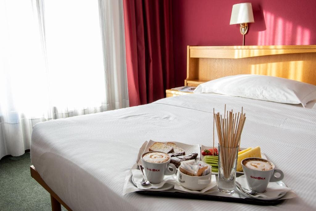 Superior Double or Twin Room room - Image 2
