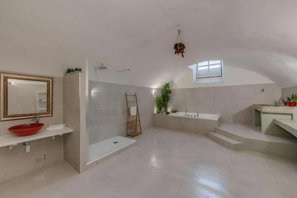 Quadruple Room with Private External Bathroom room - Image 3