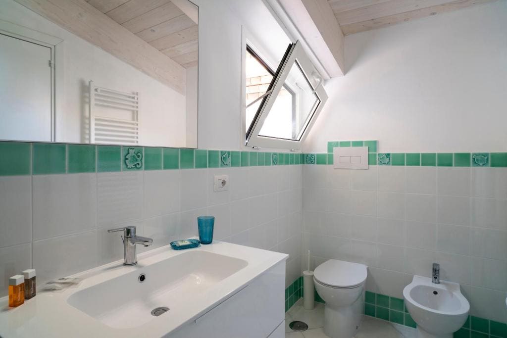 Deluxe Double Room with Balcony and Sea View room - Image 1