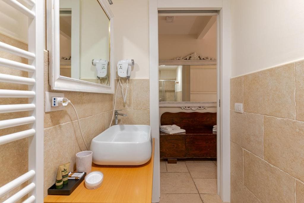 Double Room with Extra Bed room - Image 3