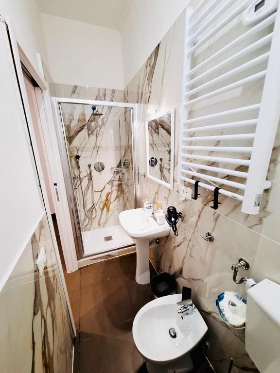 Double Room with Private Bathroom room - Image 2