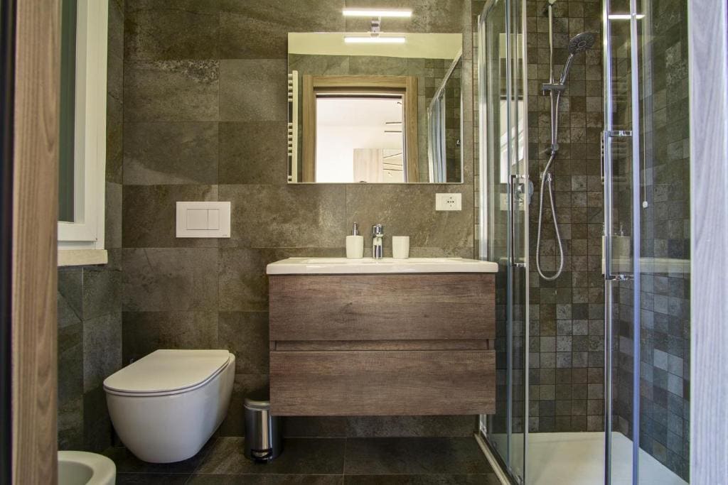 Double Room with Private Bathroom room - Image 3