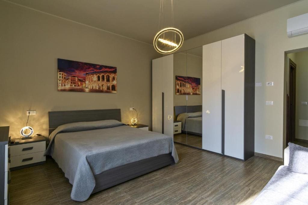 Family Room room - Image 1