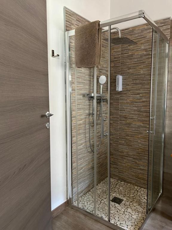 Double Room with Private Bathroom room - Image 1