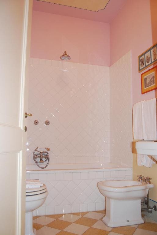 Deluxe Double Room room - Image 2