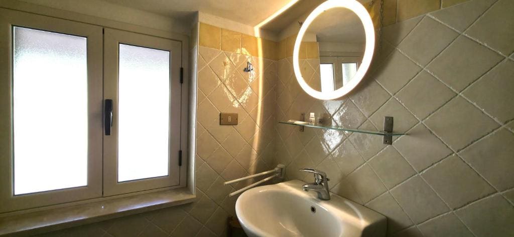 Annex One-Bedroom Apartment with Sea View room - Image 3