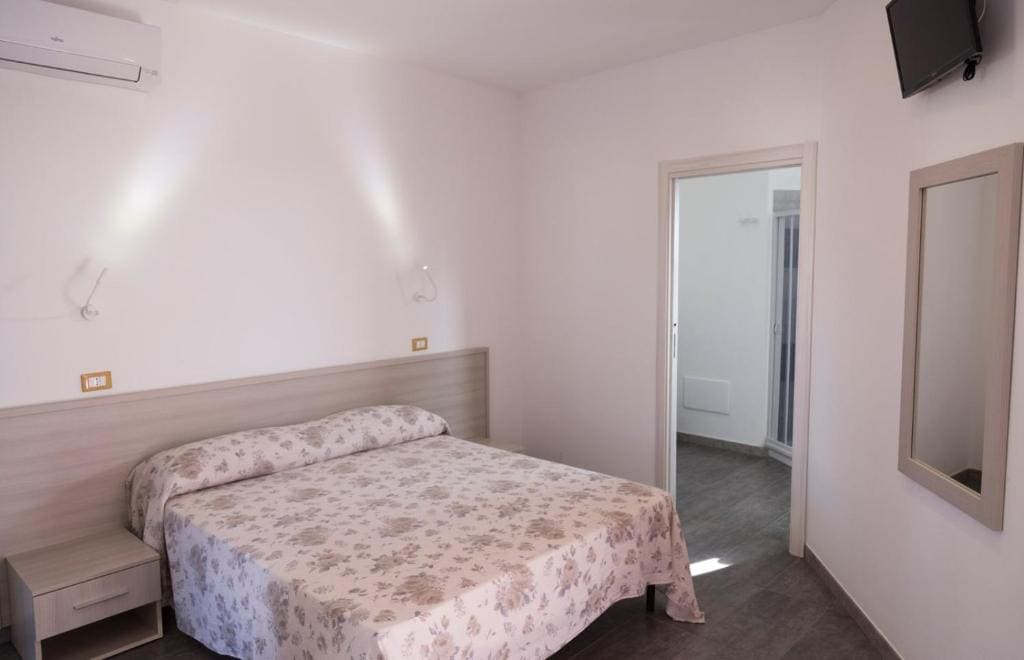 Deluxe Room room - Image 1