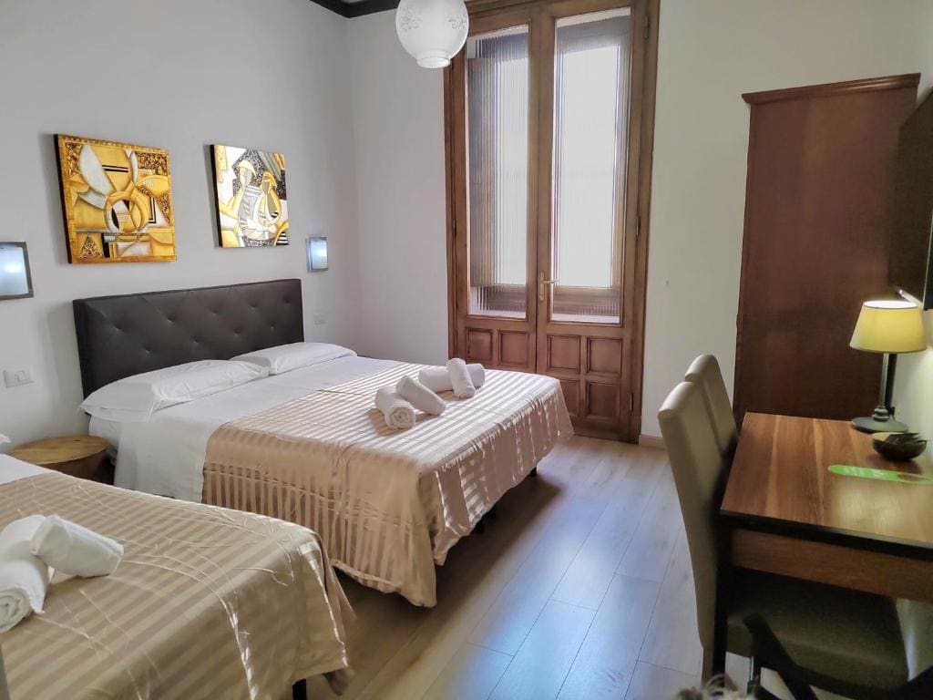 Double Room with extra bed with private bathroom room - Image 3