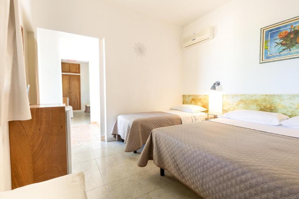 Triple Room with Sea View room - Image 3