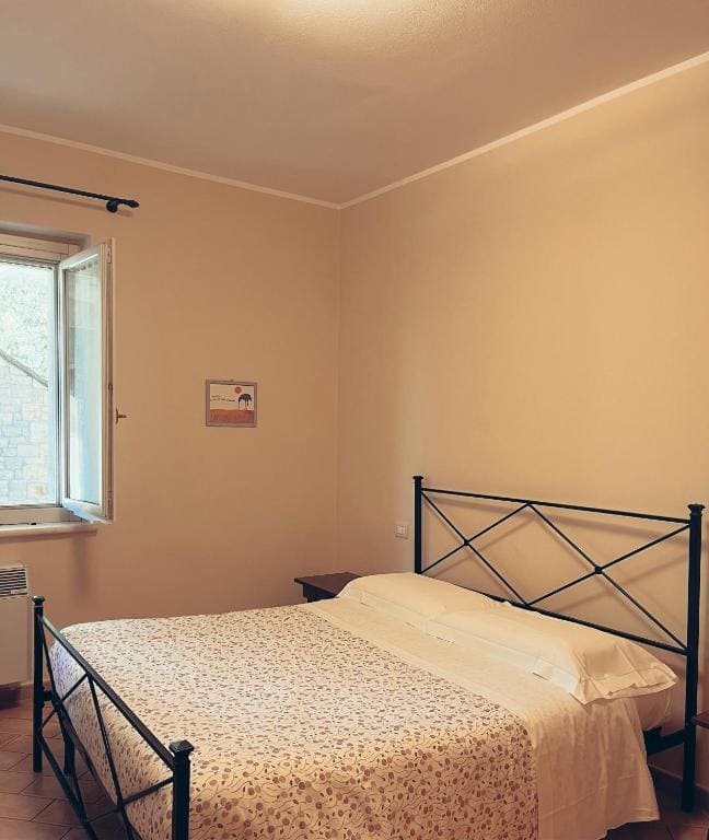 Apartment - Ground Floor room - Image 1